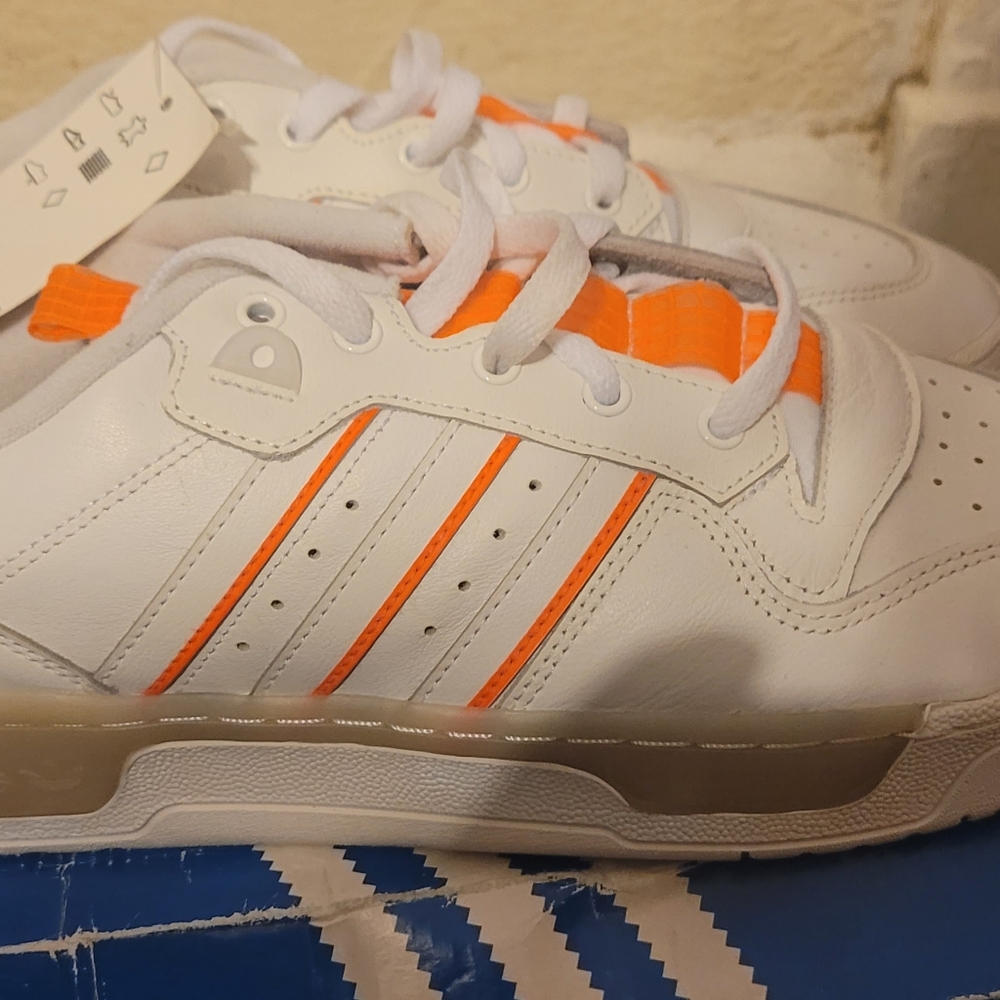 Adidas rivalry low